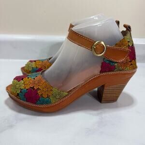 L'Artiste by Spring Step AVNIA Floral Sandals Size 38 Camel Multi 2.5” Heel NEW